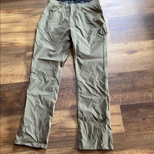 New light weight Eddie Bauer pants